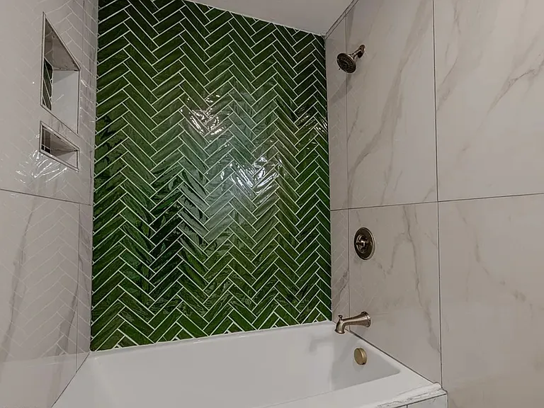 1017 Thompson Pl — Photo 8