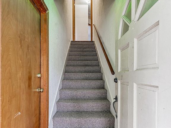 3rd image of 2308 McClendon St
