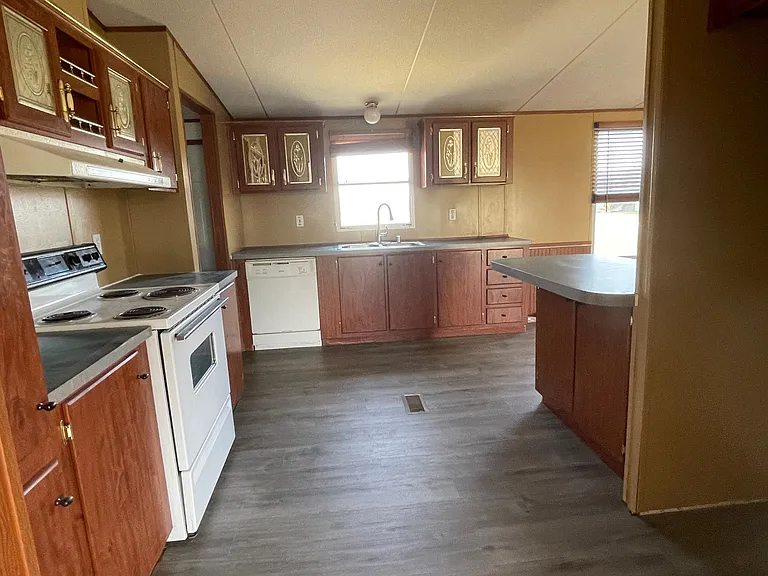 7298 N FM 148 — Photo 2