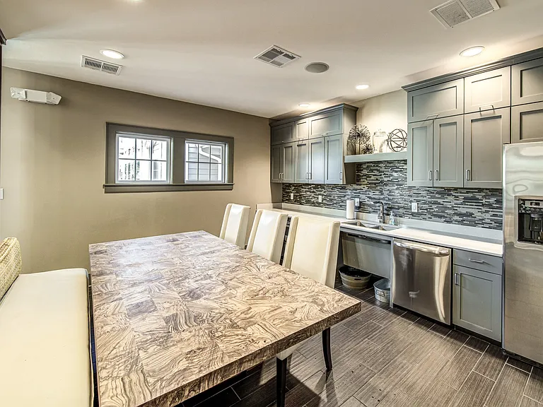 Avellan Springs Apartments — Photo 28