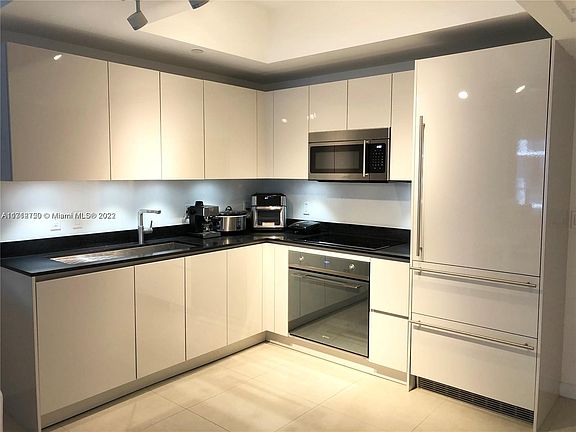 3rd image of 1010 Brickell Ave #4807R