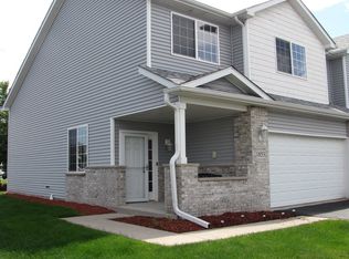 1853 Waters Edge Dr #1853, Minooka, IL 60447