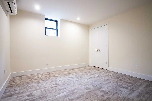 Rented by Nooklyn NYC LLC | media 11