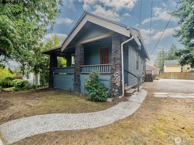 329 NE 51st Street, Seattle, WA, 98105