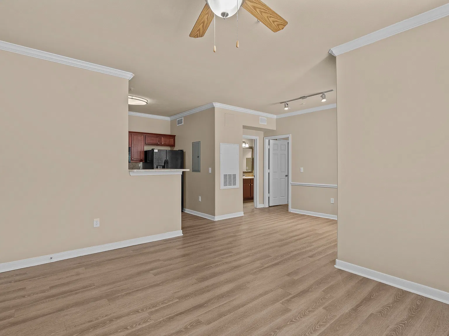 Boulder Creek Apartments — Photo 3