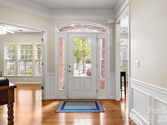 3rd image of 36130 Watsonia St
