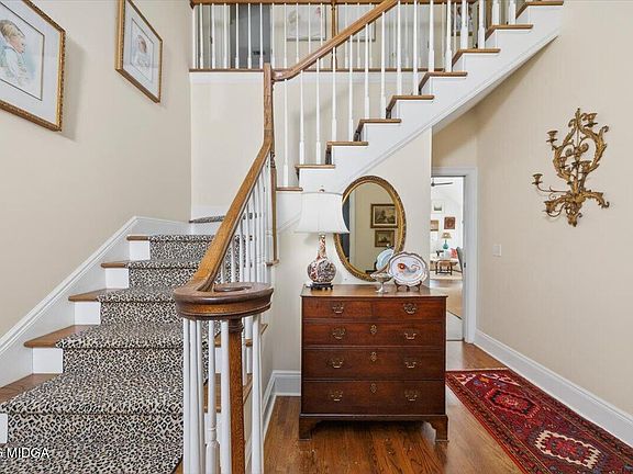 4th image of 110 Woodmere Trl