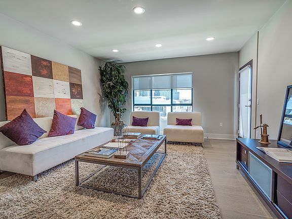 4th image of 10269 Santa Monica Blvd APT 403