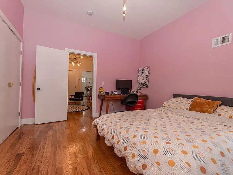 717 24th St #1 — Photo 8