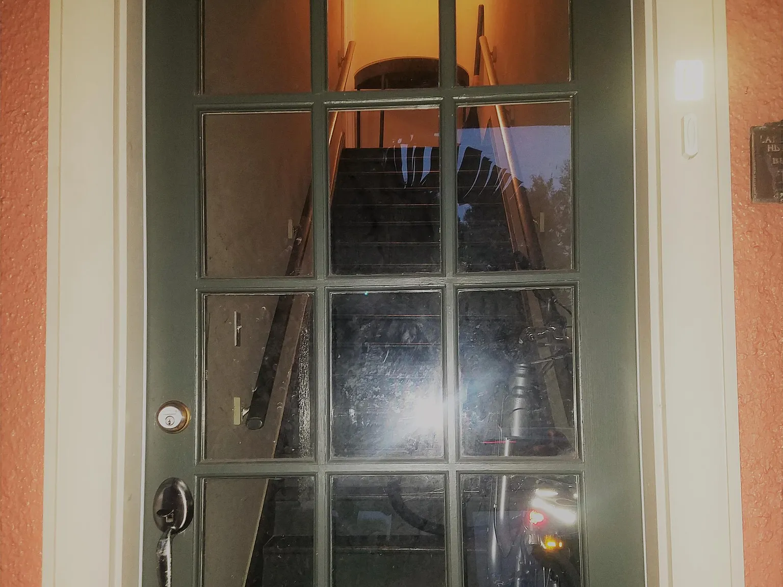 2 bed, 1020 sqft, $2,050 — Photo 3