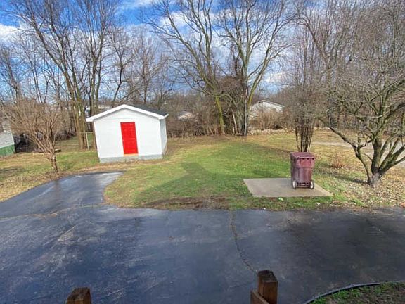 4th image of 355 Big Hill Ave