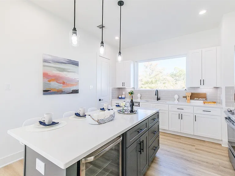 8323 Brecha Ln — Photo 12