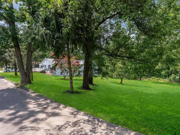 1813 Manor Ave, Upper Chichester, PA 19061