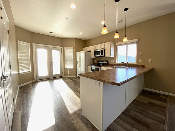 5th image of 13528 S Venicia Way Unit 12