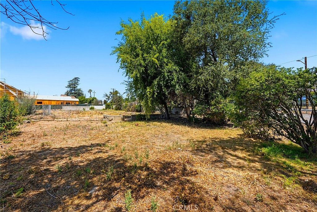 1384 E Calaveras St Lot 8
