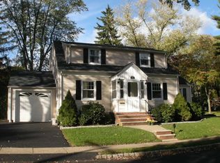 34 Minton Ave, Chatham, NJ 07928