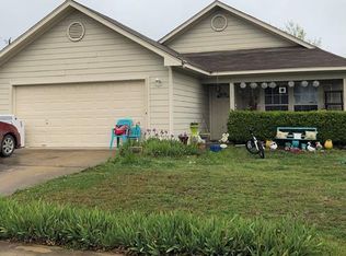 502 Debra Dr, Taylor, TX 76574