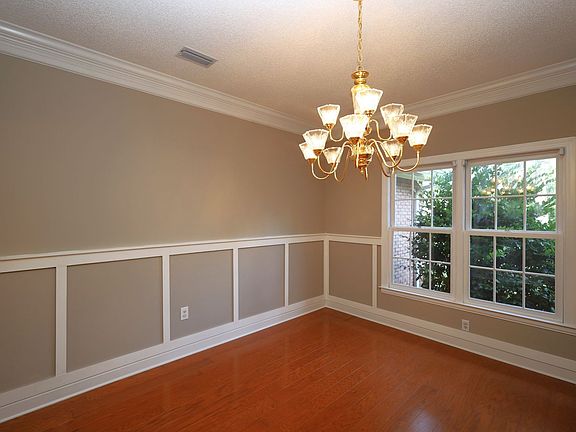 5th image of 1054 Ridge Rd