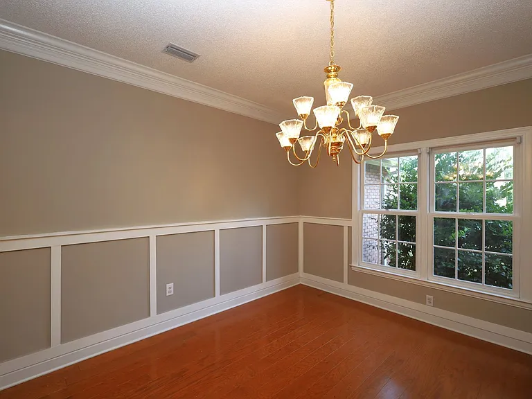 1054 Ridge Rd — Photo 5