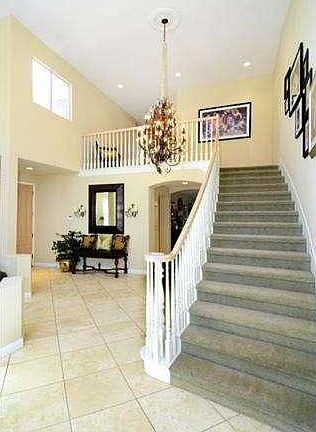4th image of 24224 Hillhurst Dr