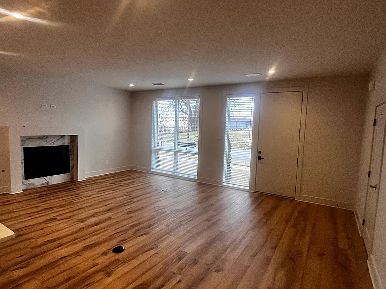 712 N Magnolia St #B — Photo 5