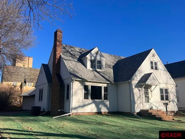 405 E 7th St, Blue Earth, MN 56013