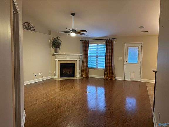 4th image of 110 Autumn Haven Ln