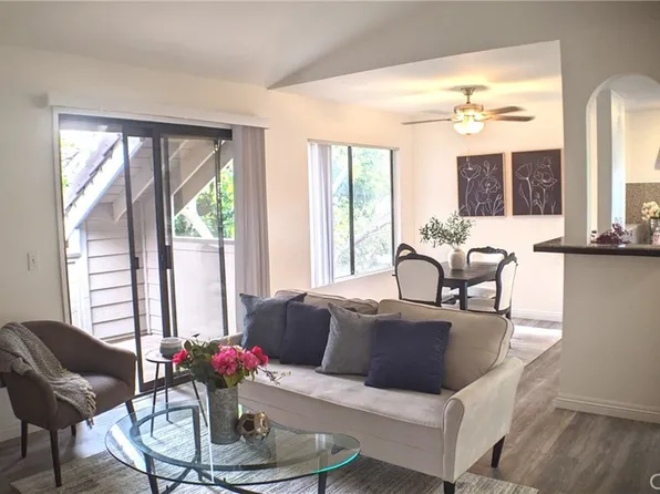 1067 Shadowridge Dr Unit 42, Vista, CA 92081