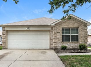 1108 Boxwood Dr, Crowley, TX 76036