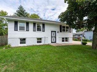3512 W Columbia Ave, Davenport, IA 52804