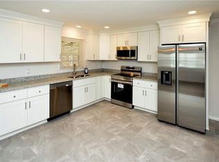 1221 Willow Ave, Chesapeake, VA 23325