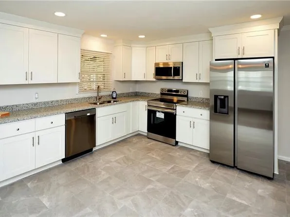 1221 Willow Ave, Chesapeake, VA 23325