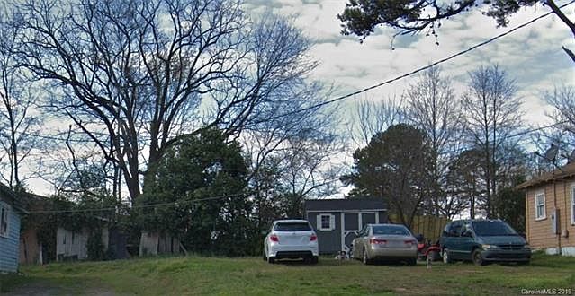 1st image of 2322 Julia Ave