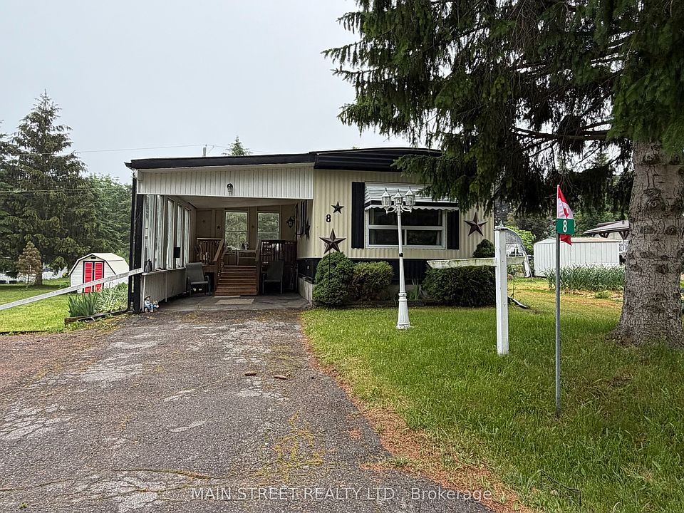 1st image of 8 Park Cres