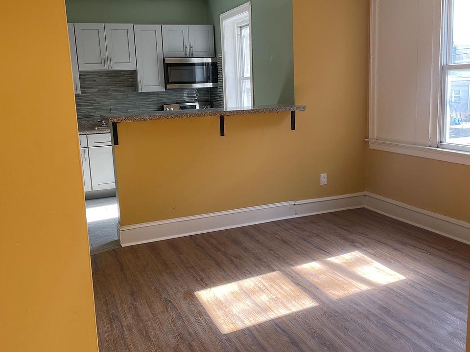 1st image of 6547 Elmwood Ave #2F