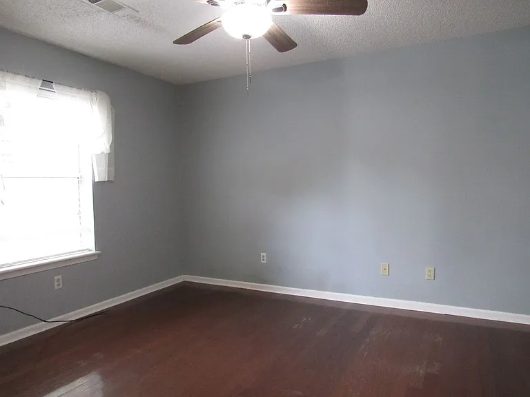 35 G St — Photo 11