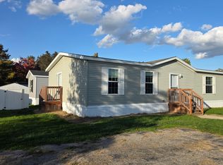 126 Scarlet Oak Ln #126B, Oxford, MI 48371