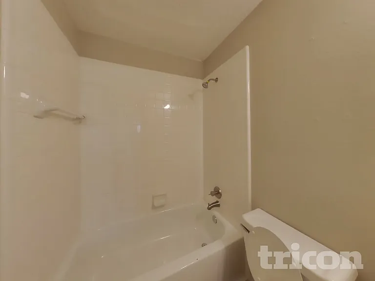 513 Valley View Dr — Photo 14