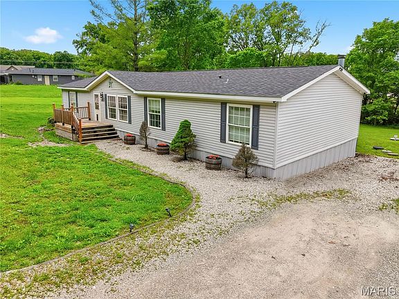 5th image of 2083 Fowler Ln