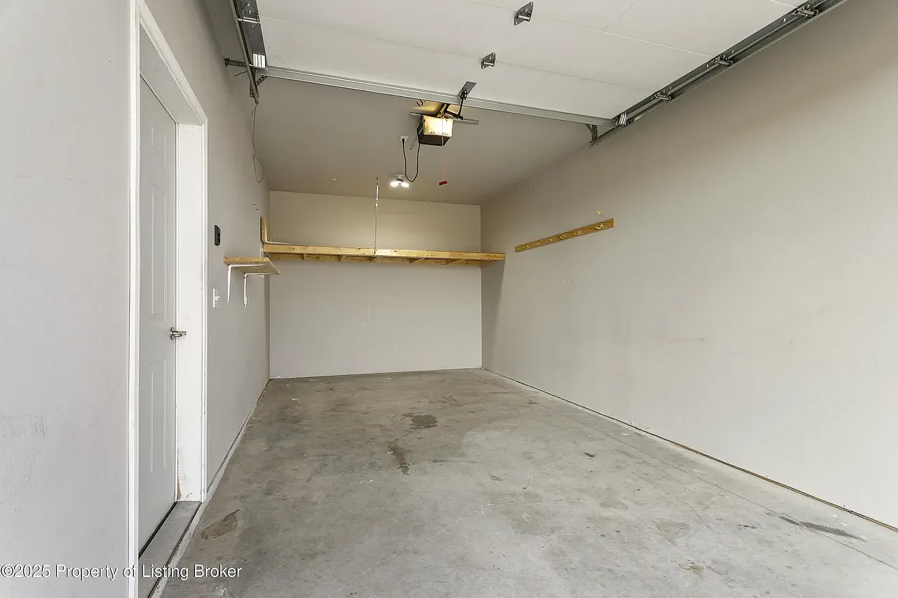 2 bed, 1311 sqft, $2,195 — Photo 2