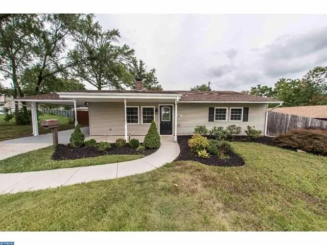 48 Midwood Ln photo 1