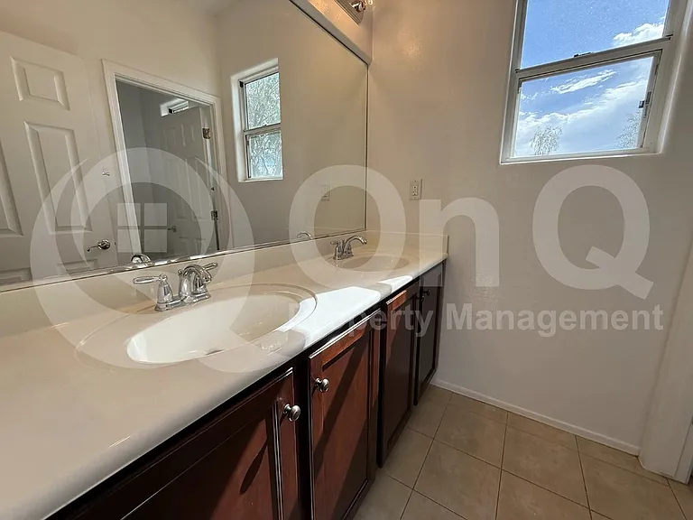 1104 E Gail Dr — Photo 22