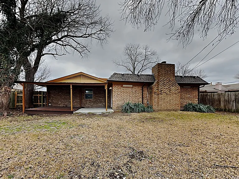 1349 Rutherford Dr — Photo 18