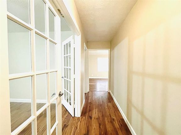 3rd image of 505 Saint Charles St
