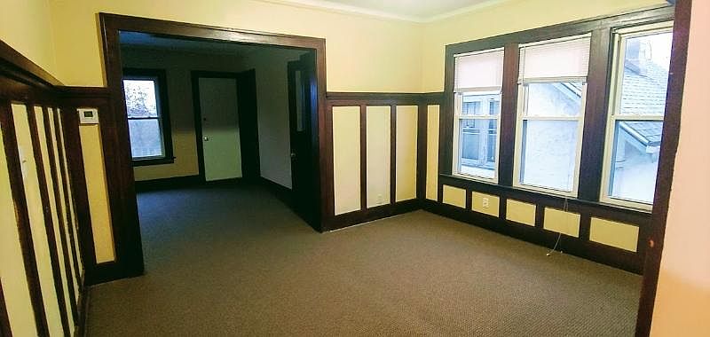 1st image of 1425 N 47th St #1425