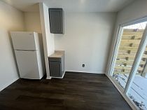 5th image of 208 N Grant Ave APT B