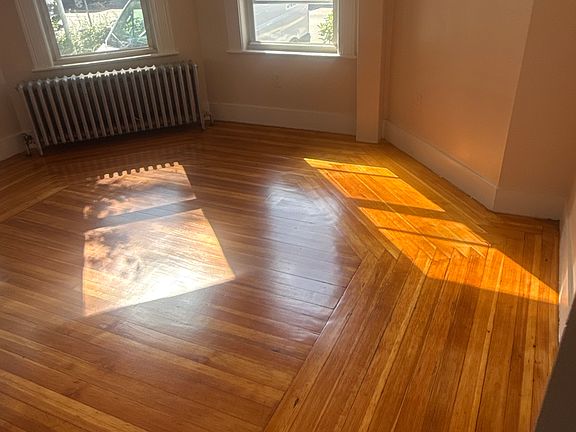 5th image of 140 Brooks St #1