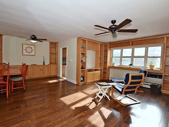 2nd image of 226-21 Kingsbury Ave #2