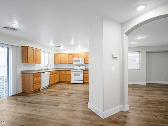 5th image of 11935 Camden Brook St
