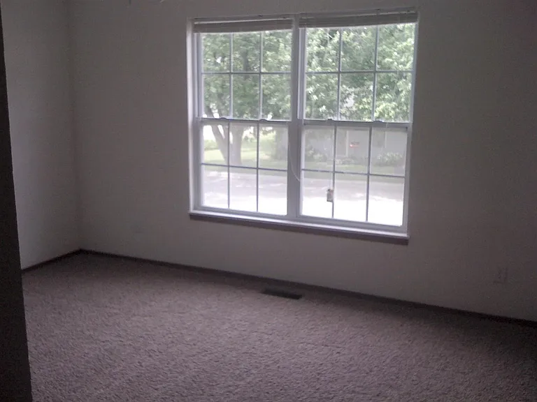 101 E Dodge St — Photo 7